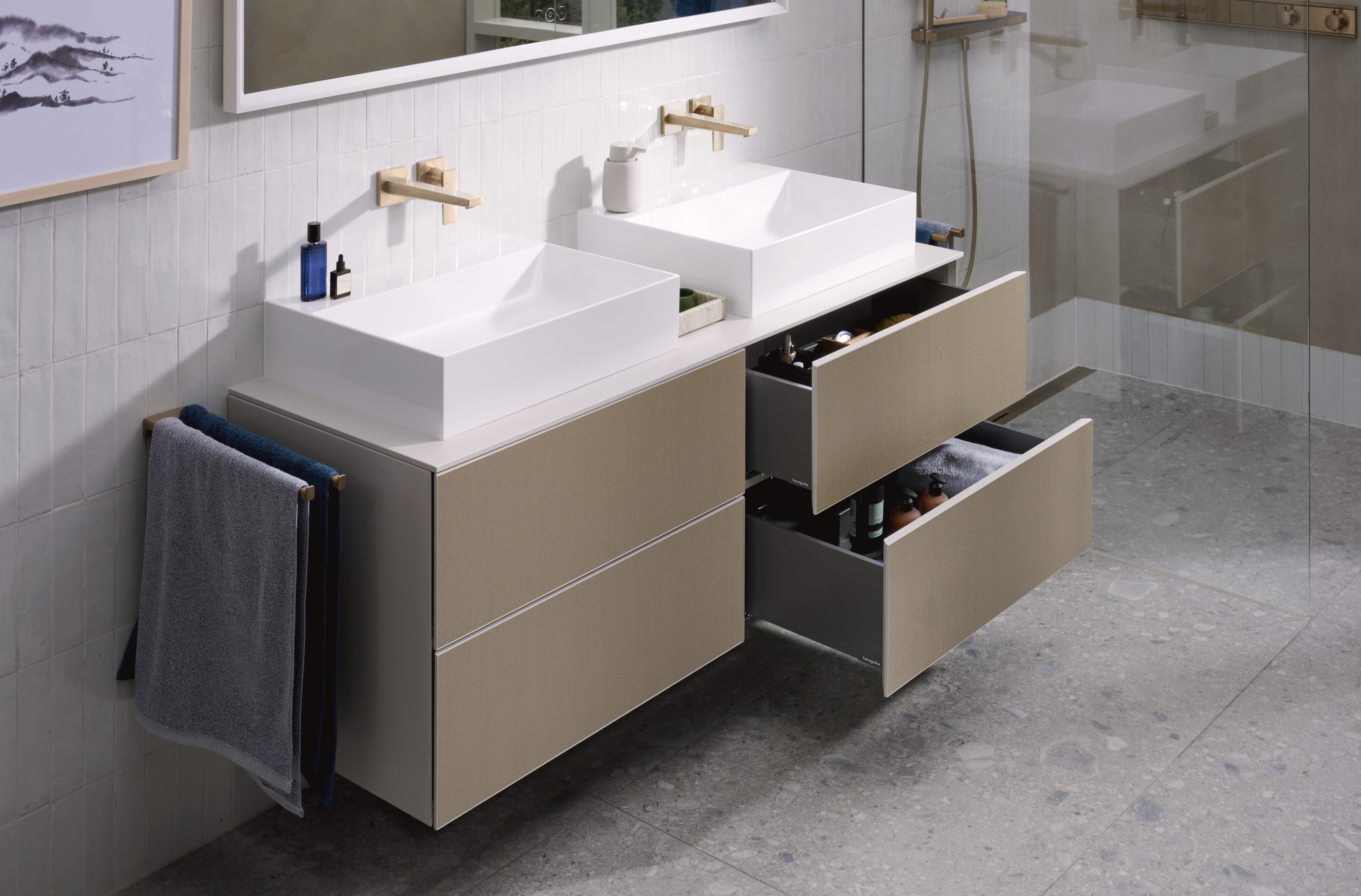 Close-up: Single lever basin mixer for concealed installation wall-mounted with lever handle and spout 22 5 cm