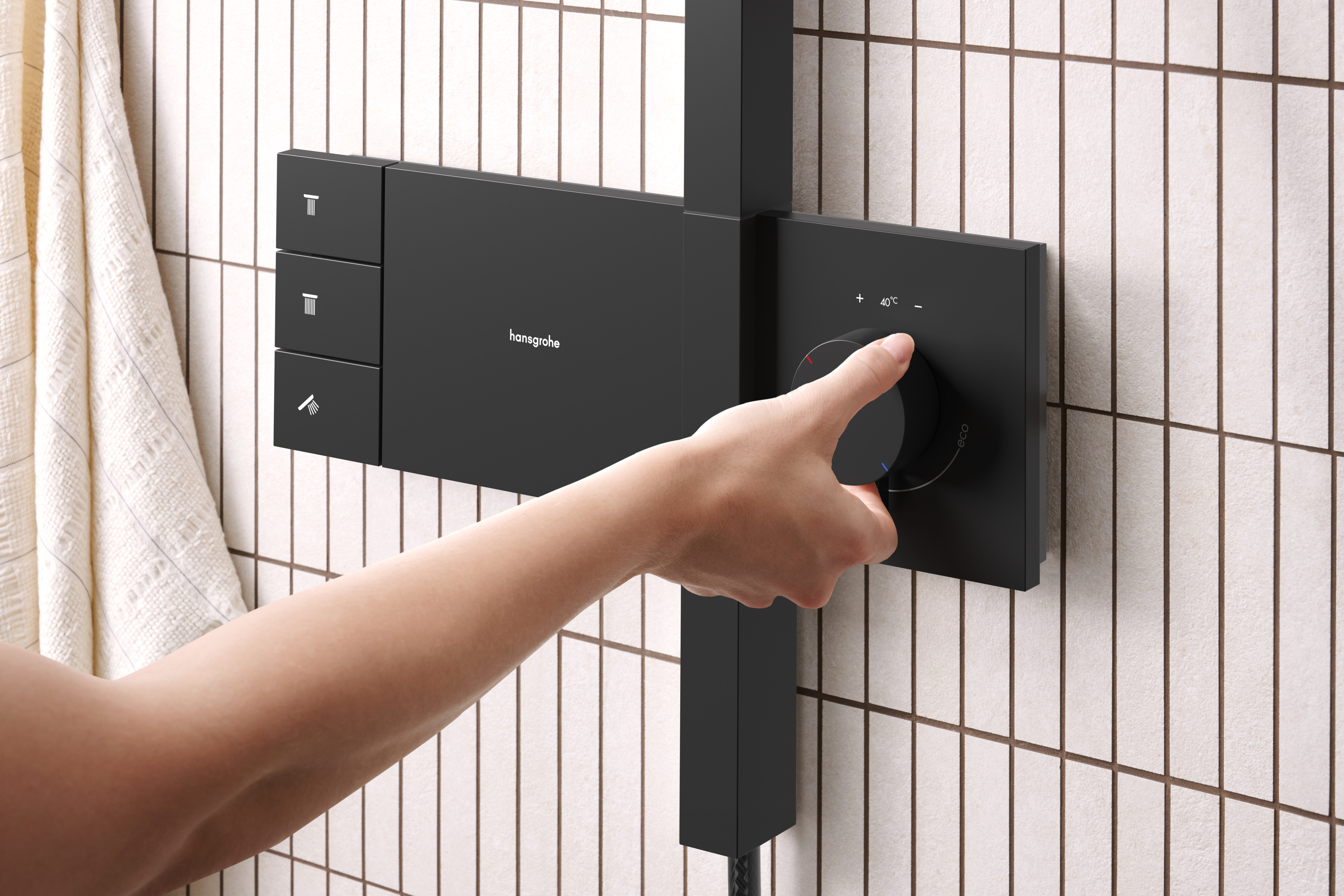 Close-up: Showerpipe 300 1jet with ShowerSelect Comfort 3