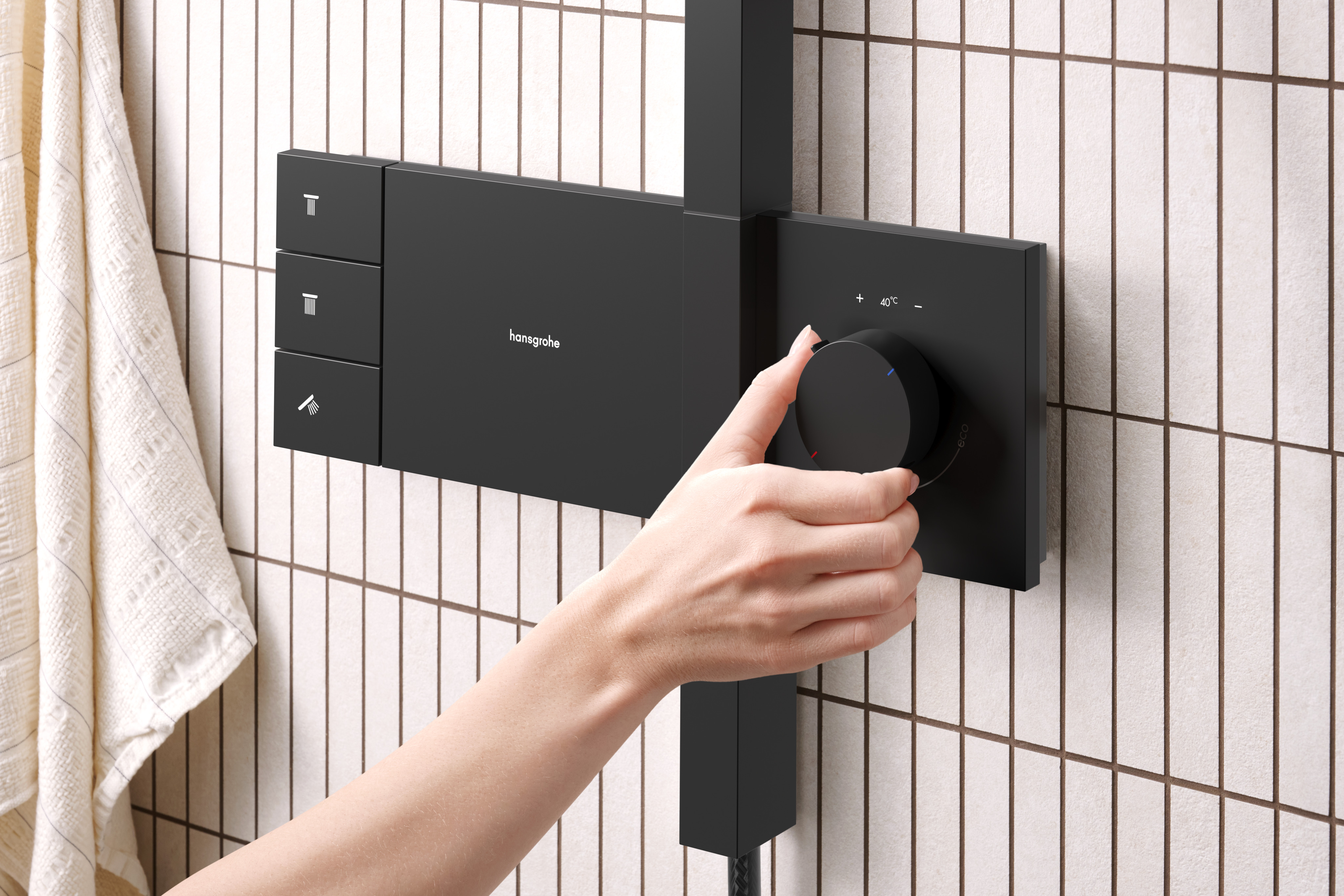 Close-up: Showerpipe 300 1jet with ShowerSelect Comfort 4