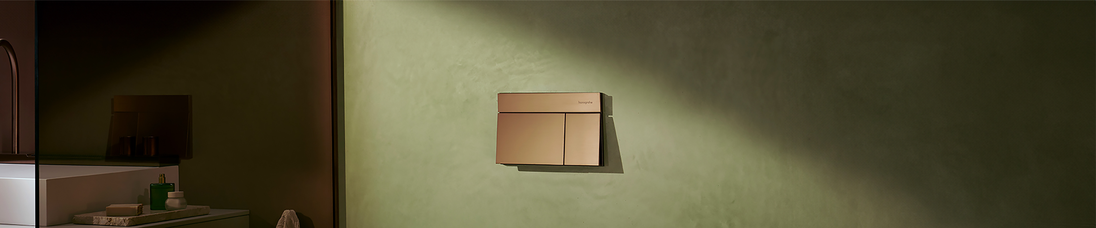 iFrame toilet flush plate in Brushed Bronze.