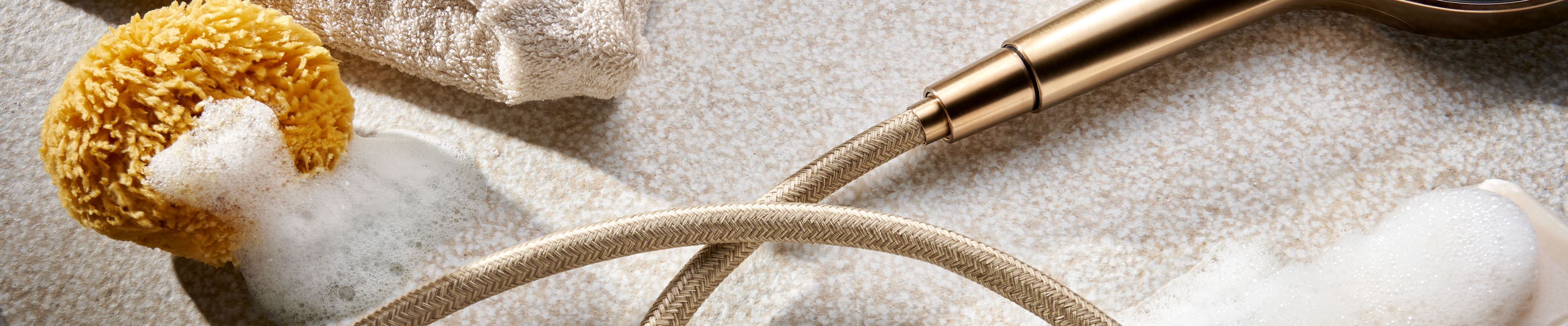 hansgrohe shower hose that matches the color of the hand shower.