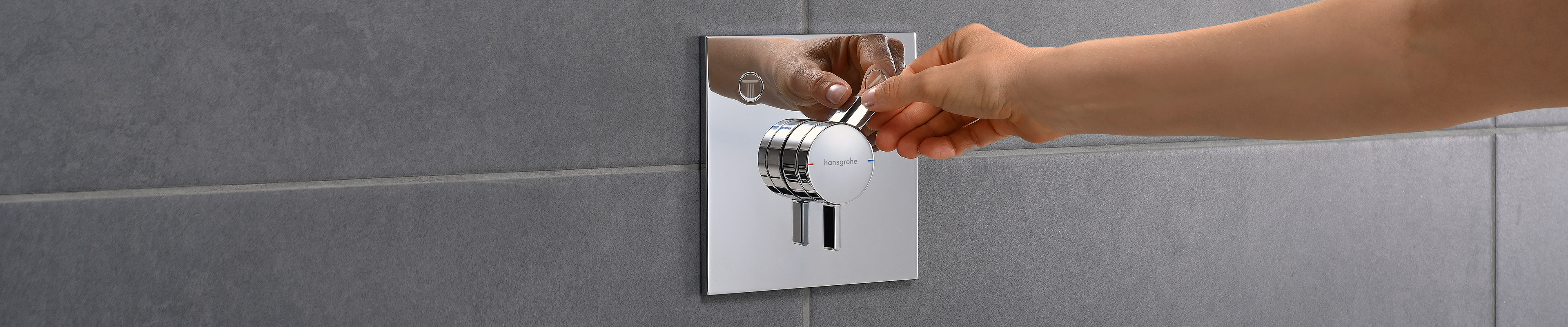 Simple control with the DuoTurn shower faucet.